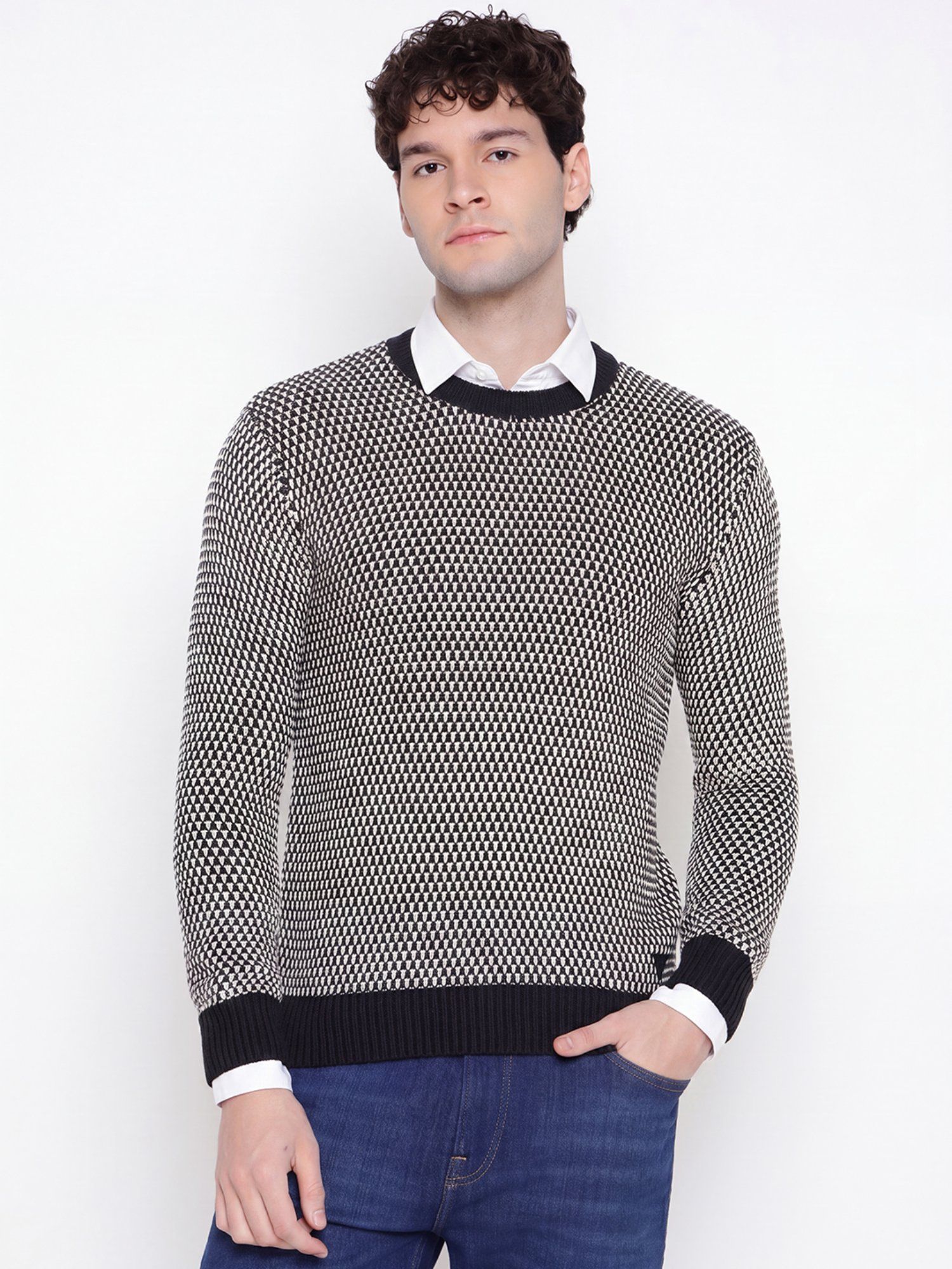 Knitted Round Neck Long Sleeves Sweater