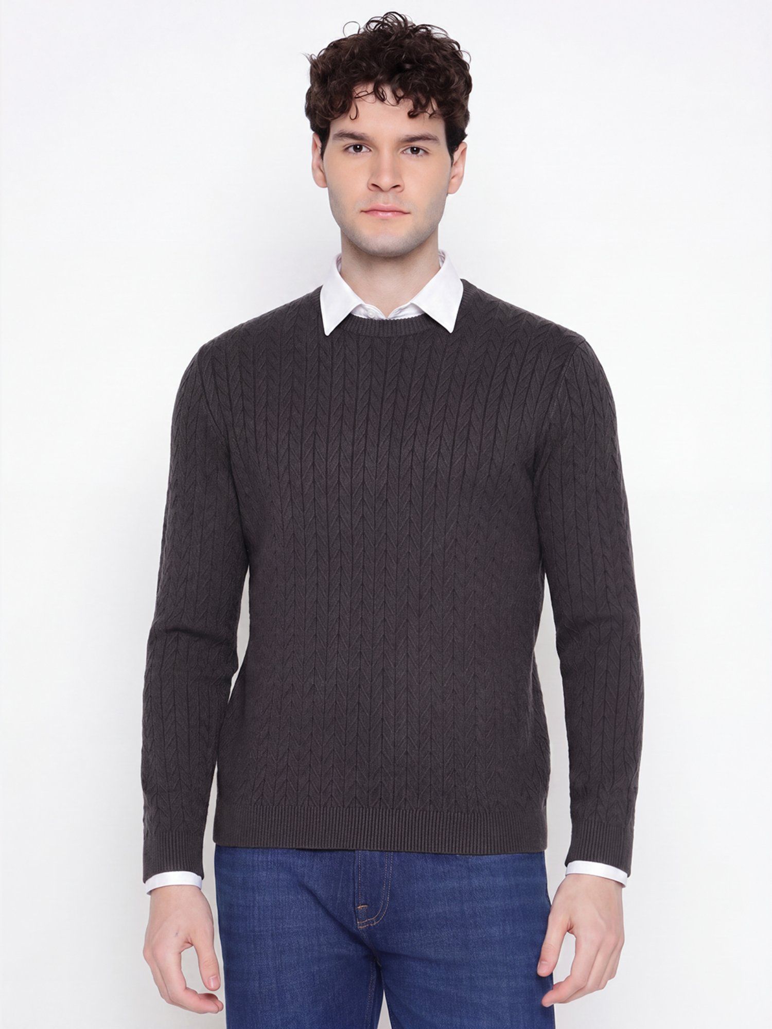 Knitted Round Neck Long Sleeves Sweater