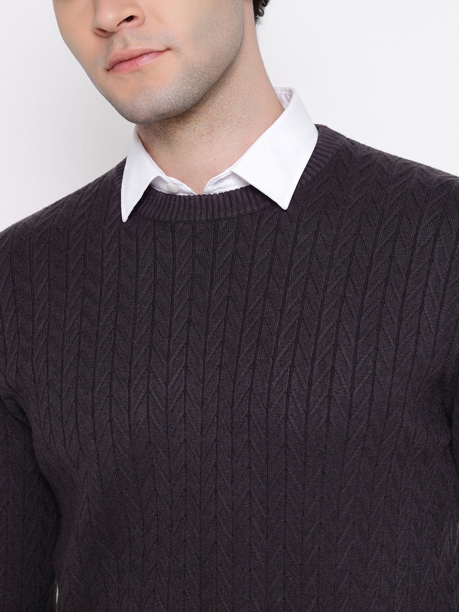 Knitted Round Neck Long Sleeves Sweater
