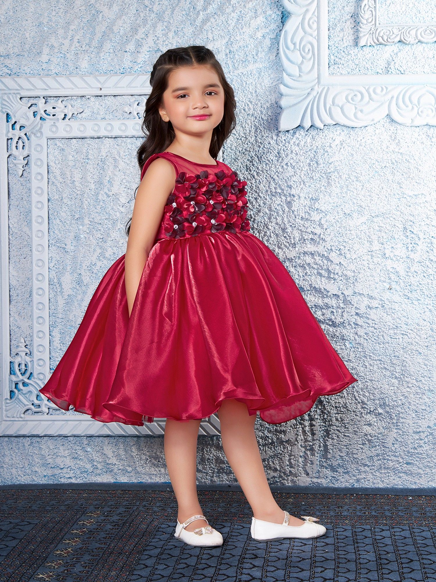 Maroon Satin Wovwn Sleevless 3d Floral Twotone Applique Dress