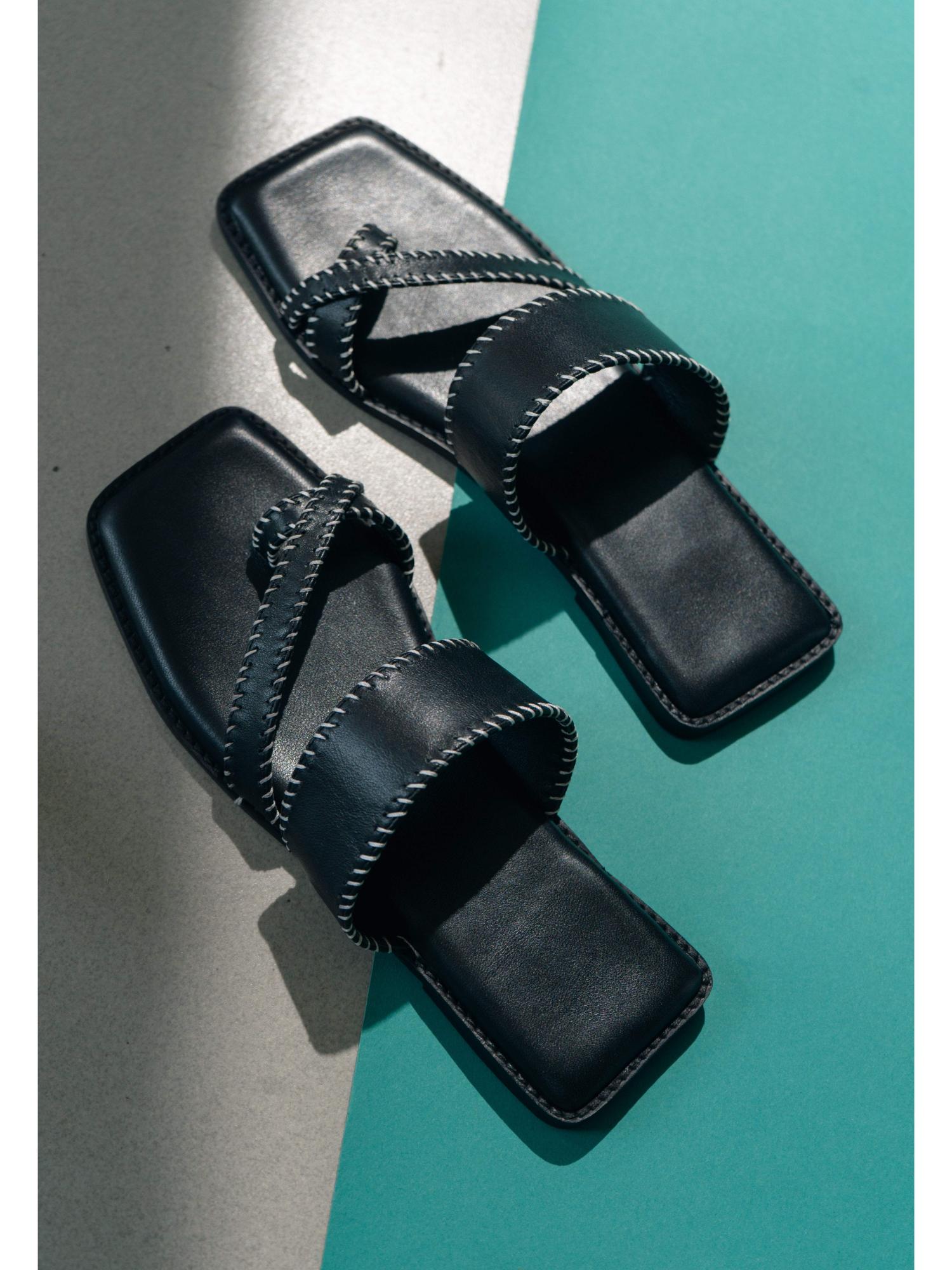 Black Kolha Slippers